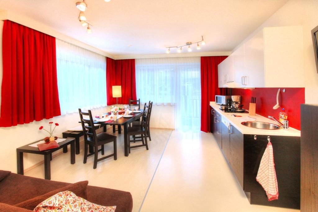 Haus Pia Apartment Сьолден Стая снимка