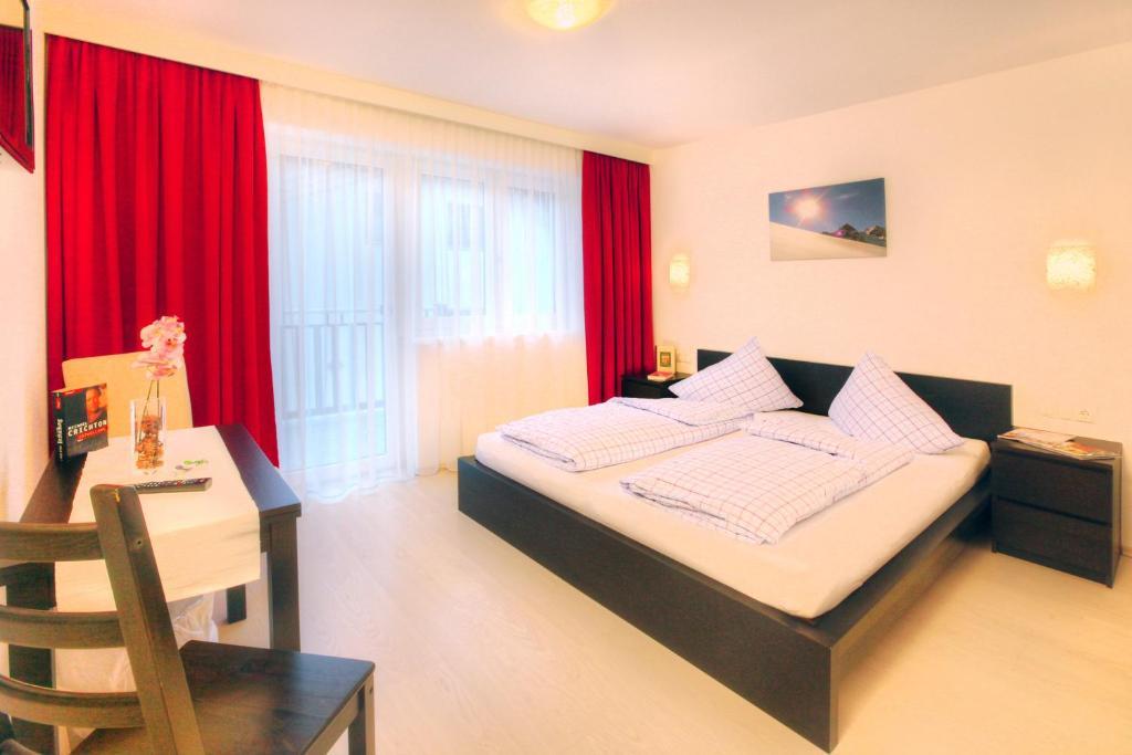 Haus Pia Apartment Сьолден Стая снимка