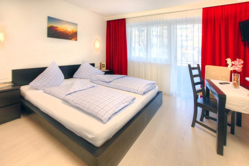 Haus Pia Apartment Сьолден Стая снимка